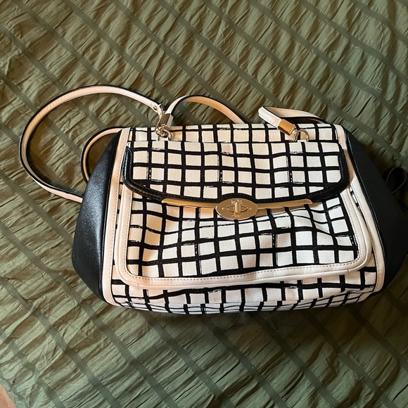 Coach black and white crossbody handbag - Picture 2 of 4